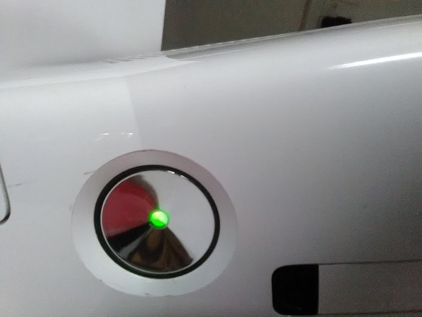 Microsoft Xbox 360 Slim 4GB Console (White, Unit Only)