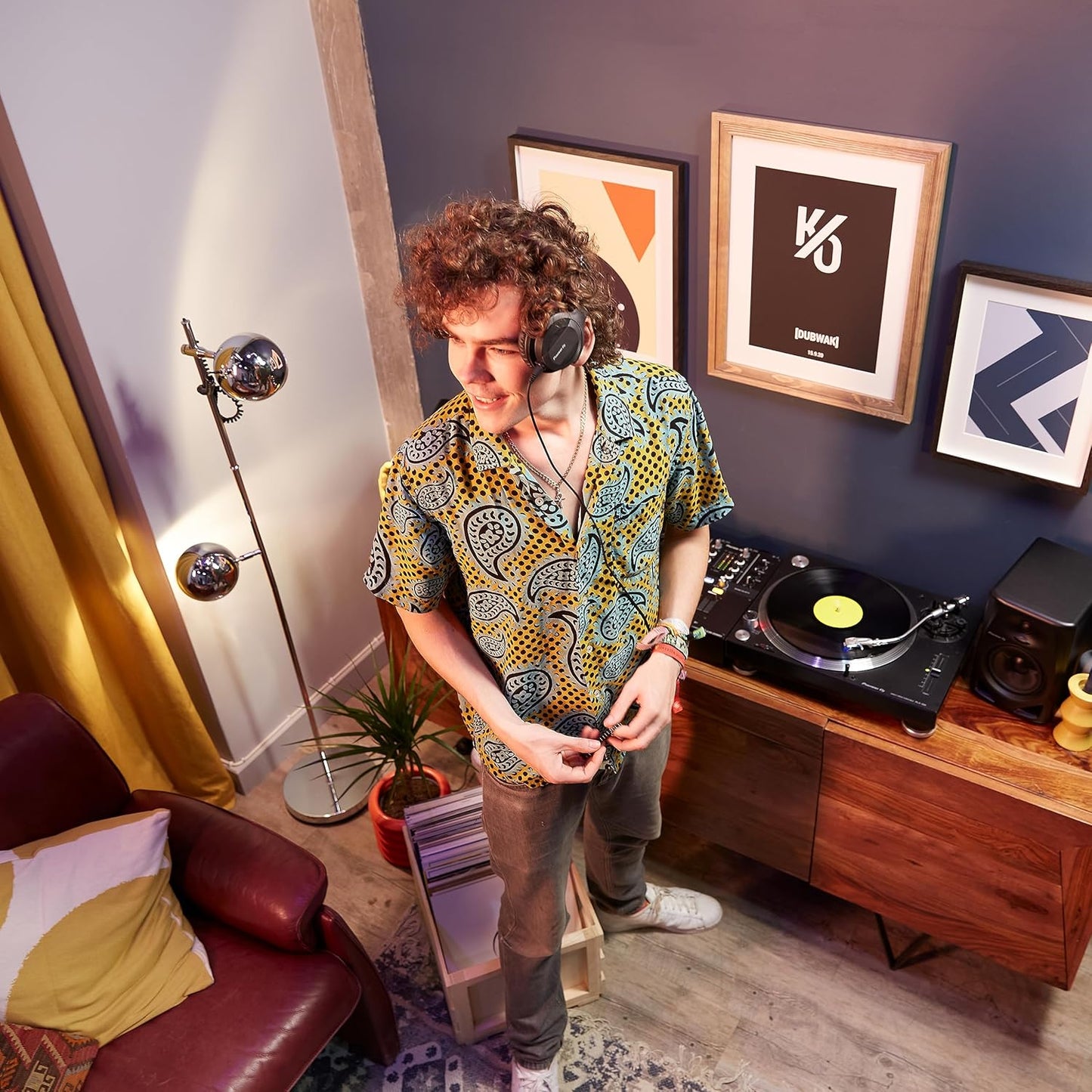 Pioneer DJ DM-50D 5-inch Active Studio Monitor