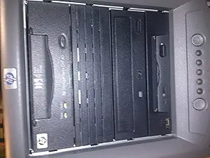 HP PROLIANT ML350 G4 XEON 3.2G/800 Server