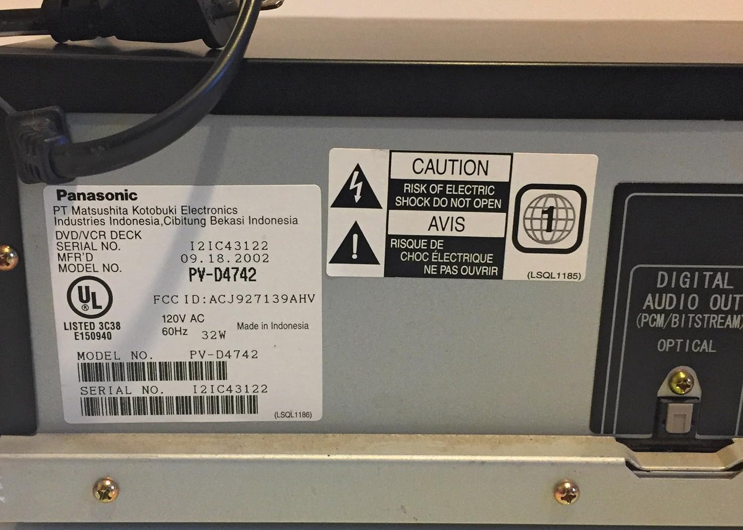 Panasonic PV-D4742 DVD/VCR Combo Player - Black