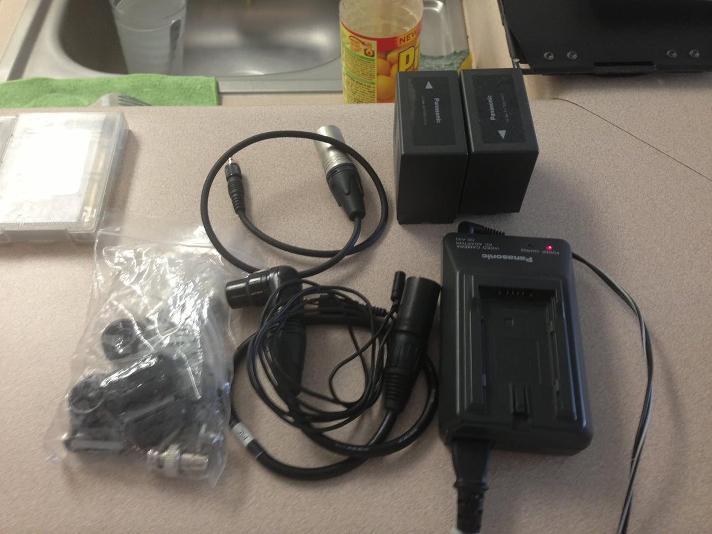 Panasonic AG-HPX170 Pro 3CCD P2 HD Camcorder