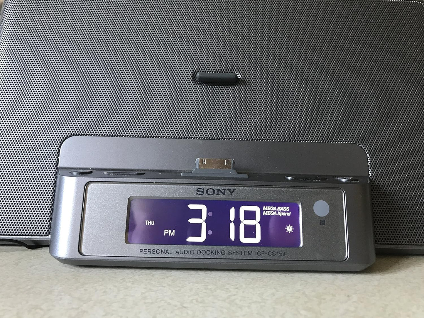 Sony 272740 iPod iPhone Alarm Clock Speaker Dock