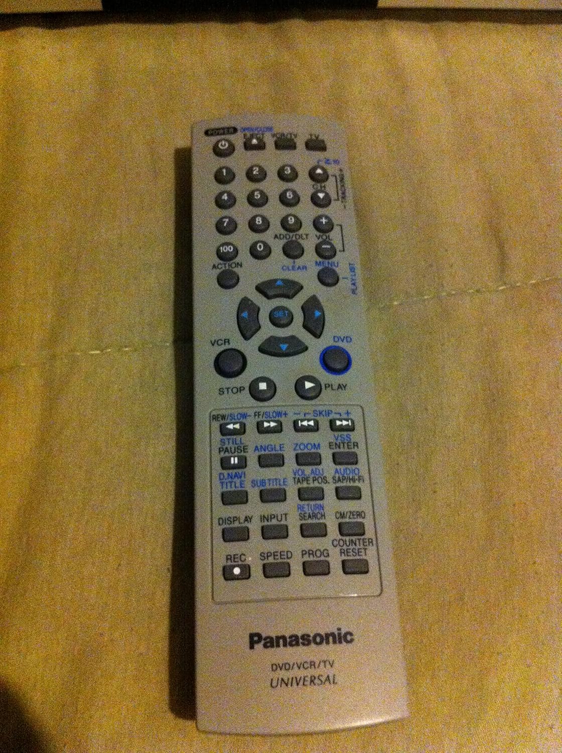 Panasonic PVD4744S Progressive Scan DVD VCR Combo Silver