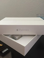 Apple MK6K2LL/A iPad Mini 4 16GB Wi-Fi Silver