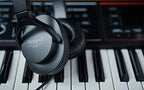 Roland AUS-RH-5 Stereo Headphones with Guitar Picks
