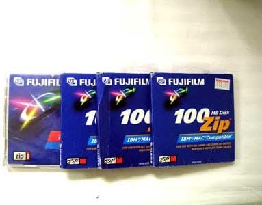 Fujifilm 2 pack Lot of 4 100MB Zip Disks — main product image