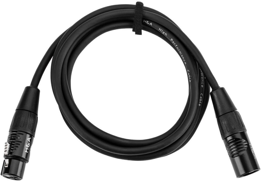 Focusrite 4th Gen Scarlett 2i2 Interface Bundle Headphones & Cables