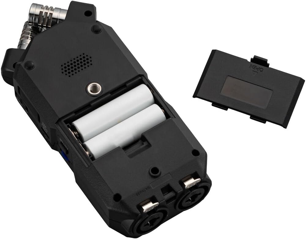 Zoom H4essential 4-Track 32-Bit Float Portable Recorder Bundle