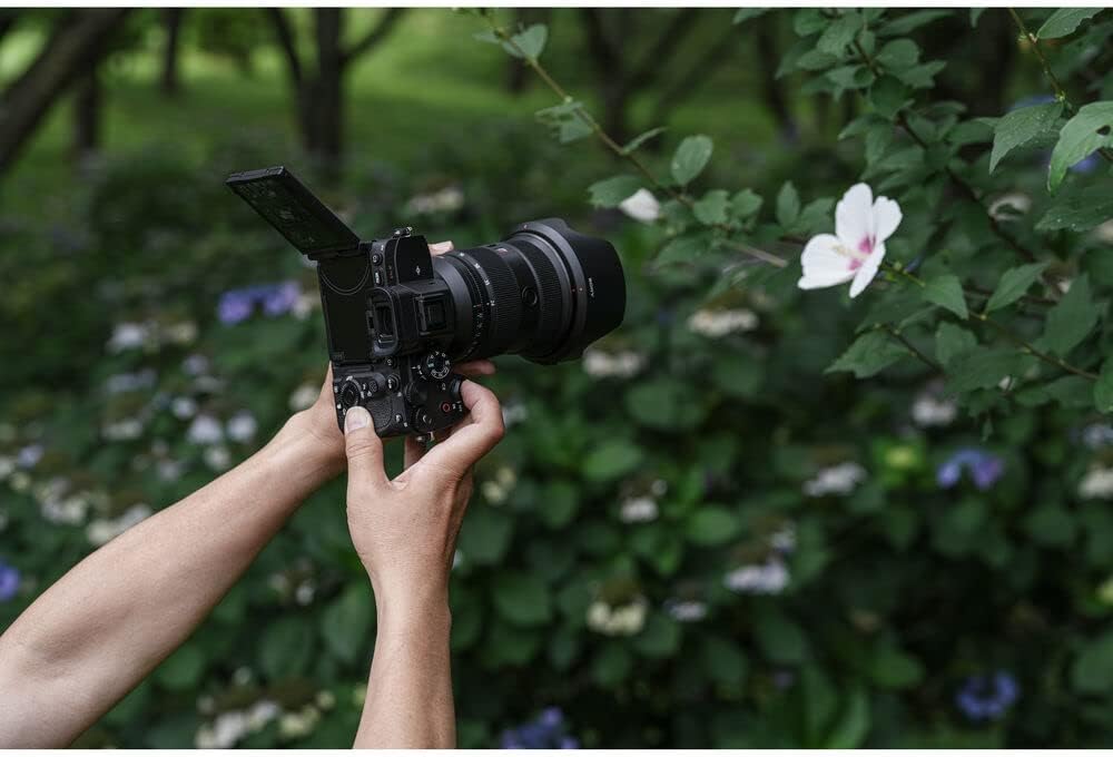 Sony ILCE7RM5/B a7R V Mirrorless Camera Bundle Renewed