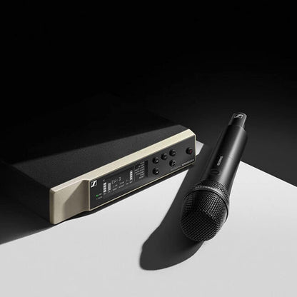 Sennheiser EW-D 835 Wireless Handheld Mic System Bundle