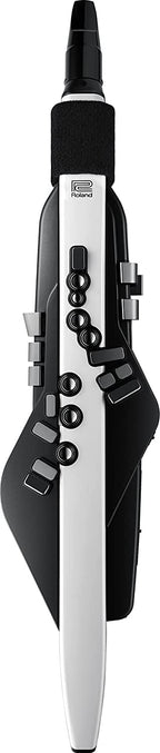 Roland AE-05 Aerophone Go Digital Saxophone Bundle
