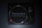 Technics SL-1200MK7 Direct Drive DJ Turntable