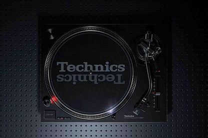 Technics SL-1200MK7 Direct Drive DJ Turntable