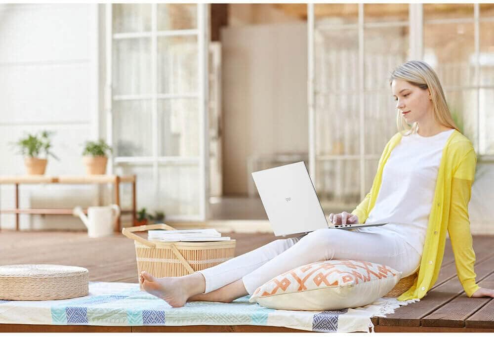 LG 16Z90P 16-Inch Gram Ultra Lightweight Laptop White