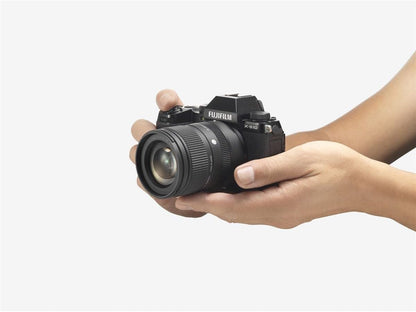 Sigma 18-50mm f/2.8 Fujifilm X Lens Bundle