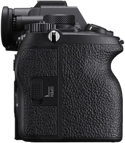 Sony ILCE7RM5/B a7R V Mirrorless Camera Bundle Renewed