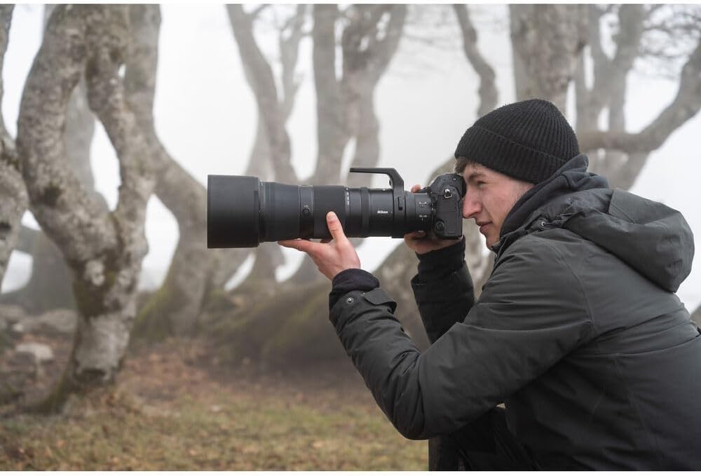 Nikon 20117 NIKKOR Z 180-600mm VR Lens Bundle