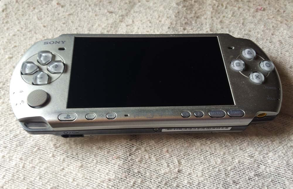 Sony PSP 3000 Limited Edition Kingdom Hearts Pack