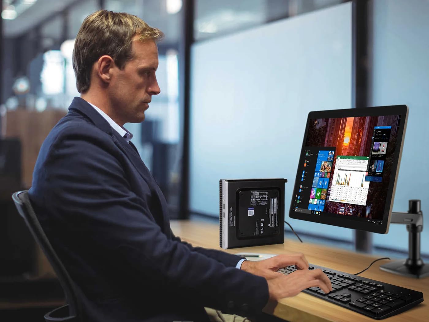 HP EliteDesk 800 G3 Mini Desktop PC 21.5" Monitor Bundle Renewed