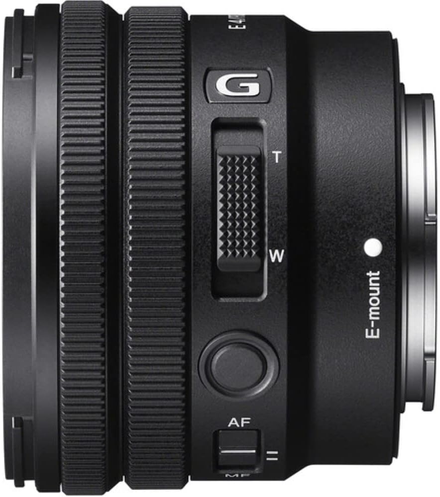 Sony E 10-20mm f/4 PZ G Lens Bundle with Accessories