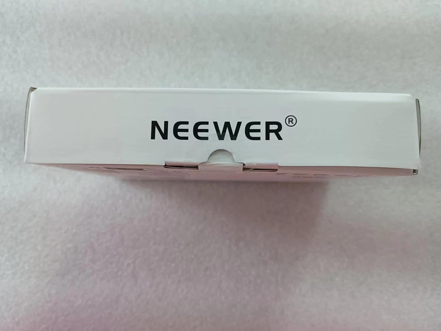 Neewer EN-EL15c 2-Pack Replacement Batteries Charger