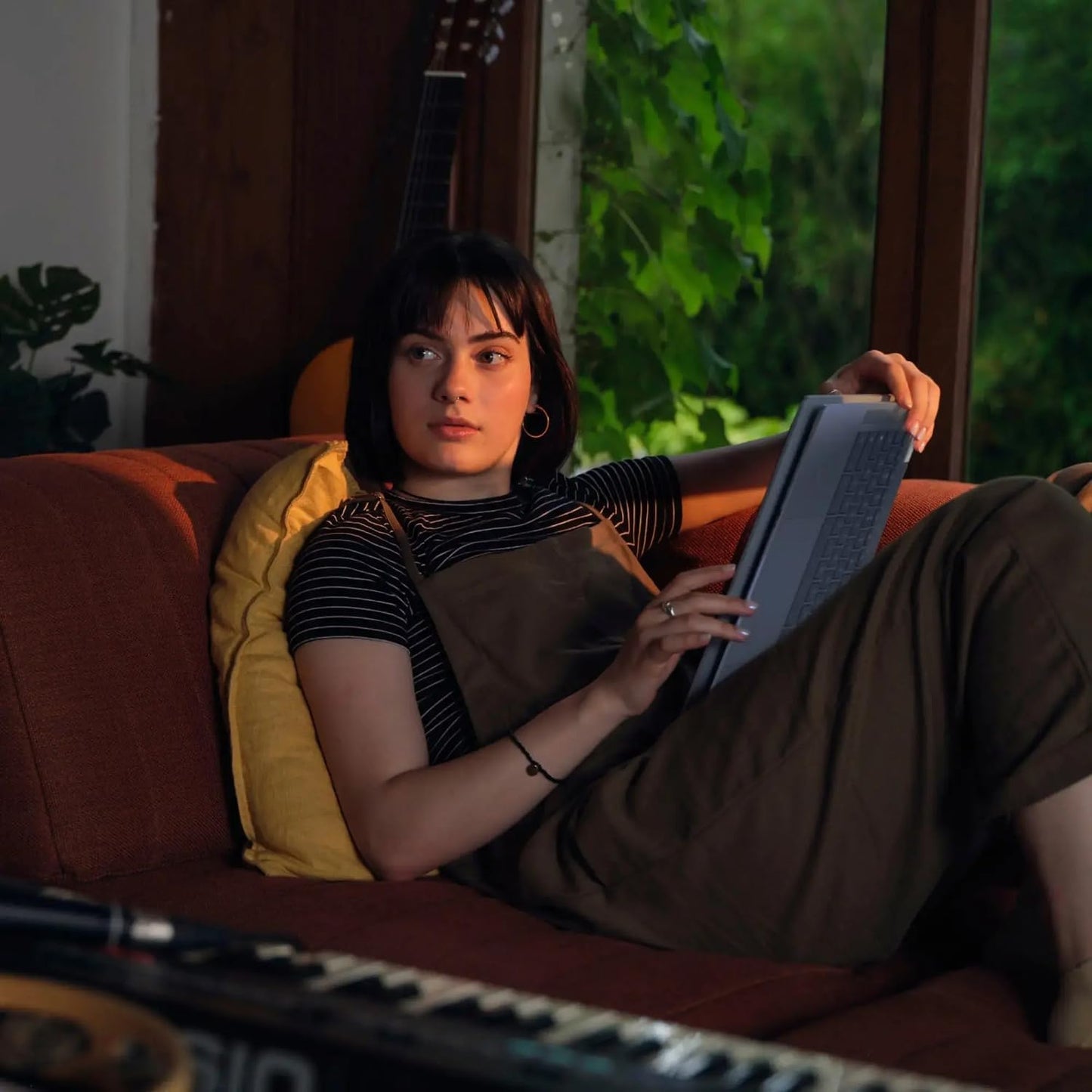 HP 15-fb Victus Gaming Laptop - Ryzen 5, RX 6550M, 1TB SSD