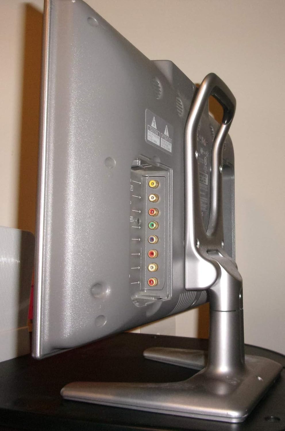 Sharp Aquos LC-15B2UB 15-Inch Flat-Panel LCD TV - Black