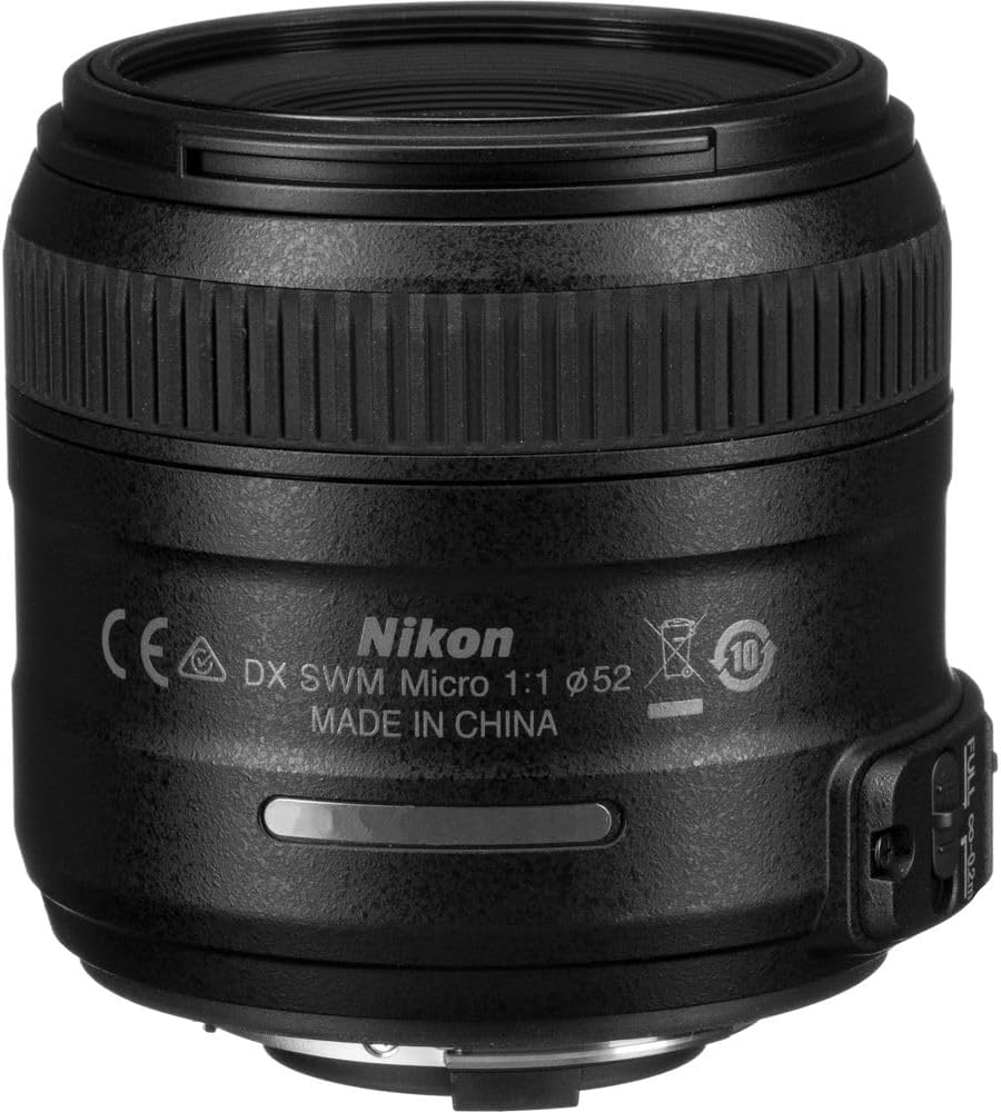 Nikon AF-S DX 40mm f/2.8G Macro Lens Bundle