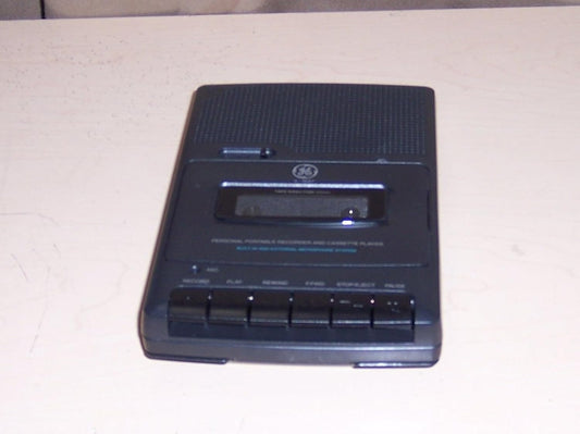 GE 35027 Portable AC/DC Cassette Recorder