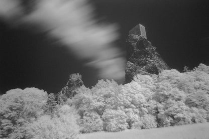 B+W 65-072517 72mm #093 (87C) Infrared Filter