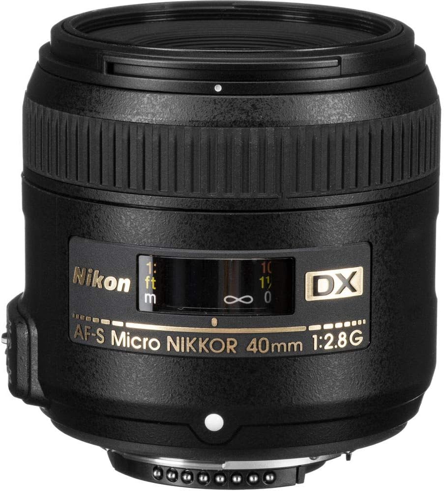 Nikon AF-S DX 40mm f/2.8G Macro Lens Bundle