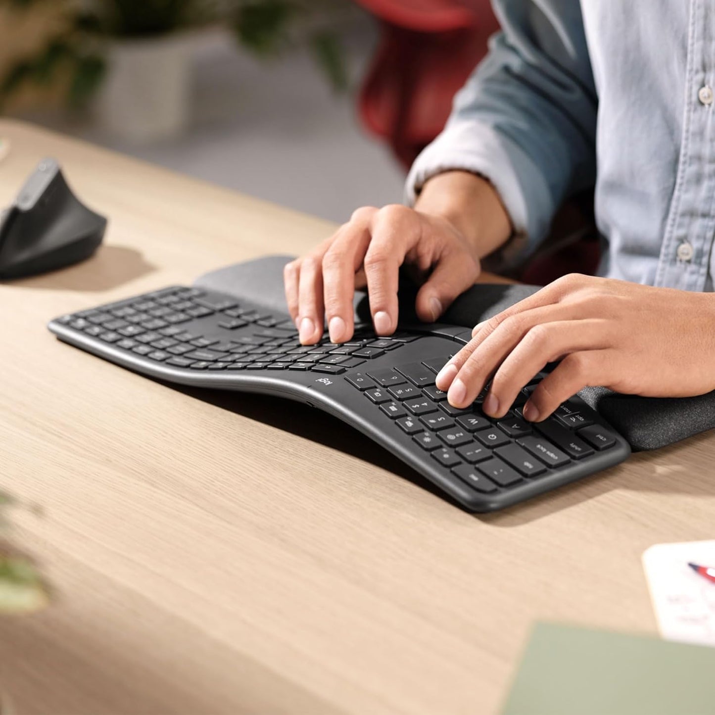 Logitech 920-010175 Ergo K860 Wireless Ergonomic Keyboard
