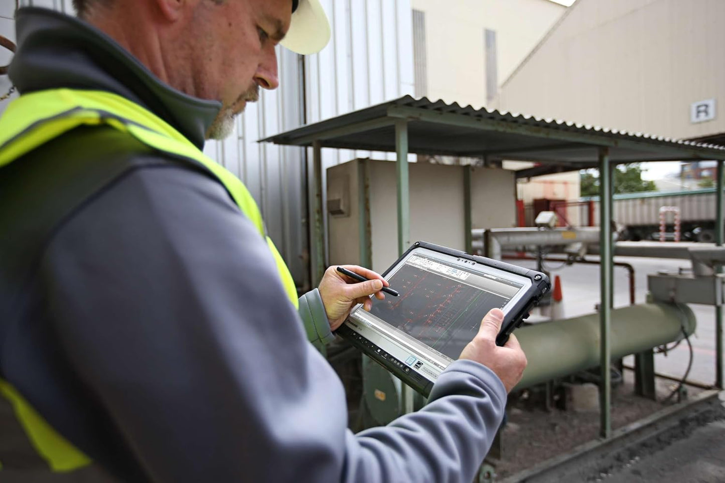 Panasonic MK1 Toughbook CF-33 Rugged 2-in-1 (Renewed)