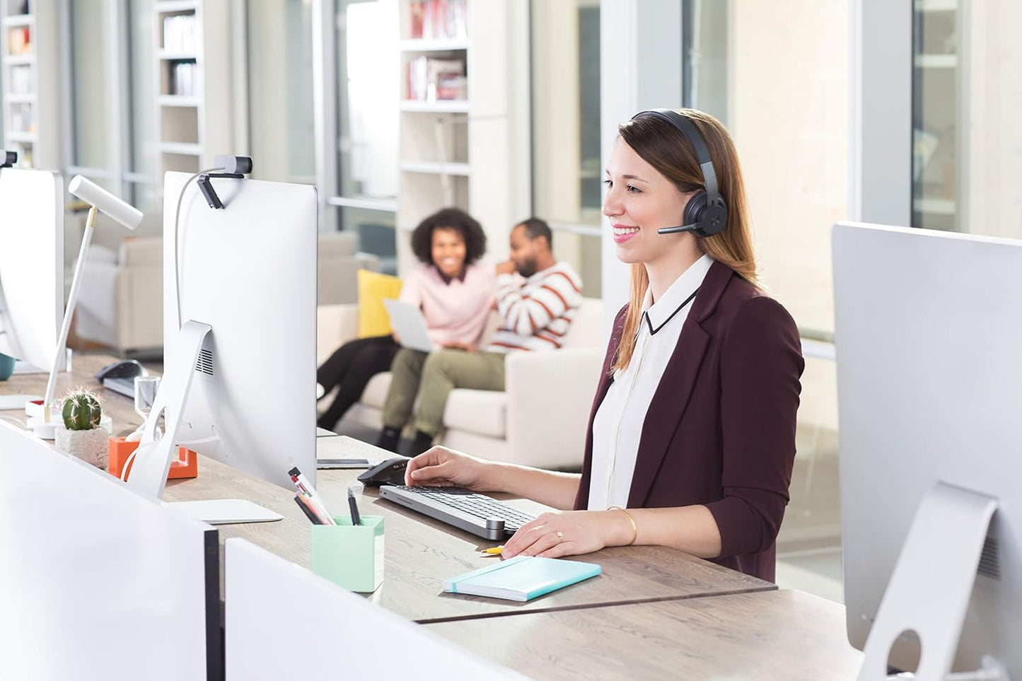 Logitech 981-000797 Zone Wireless Bluetooth Headset