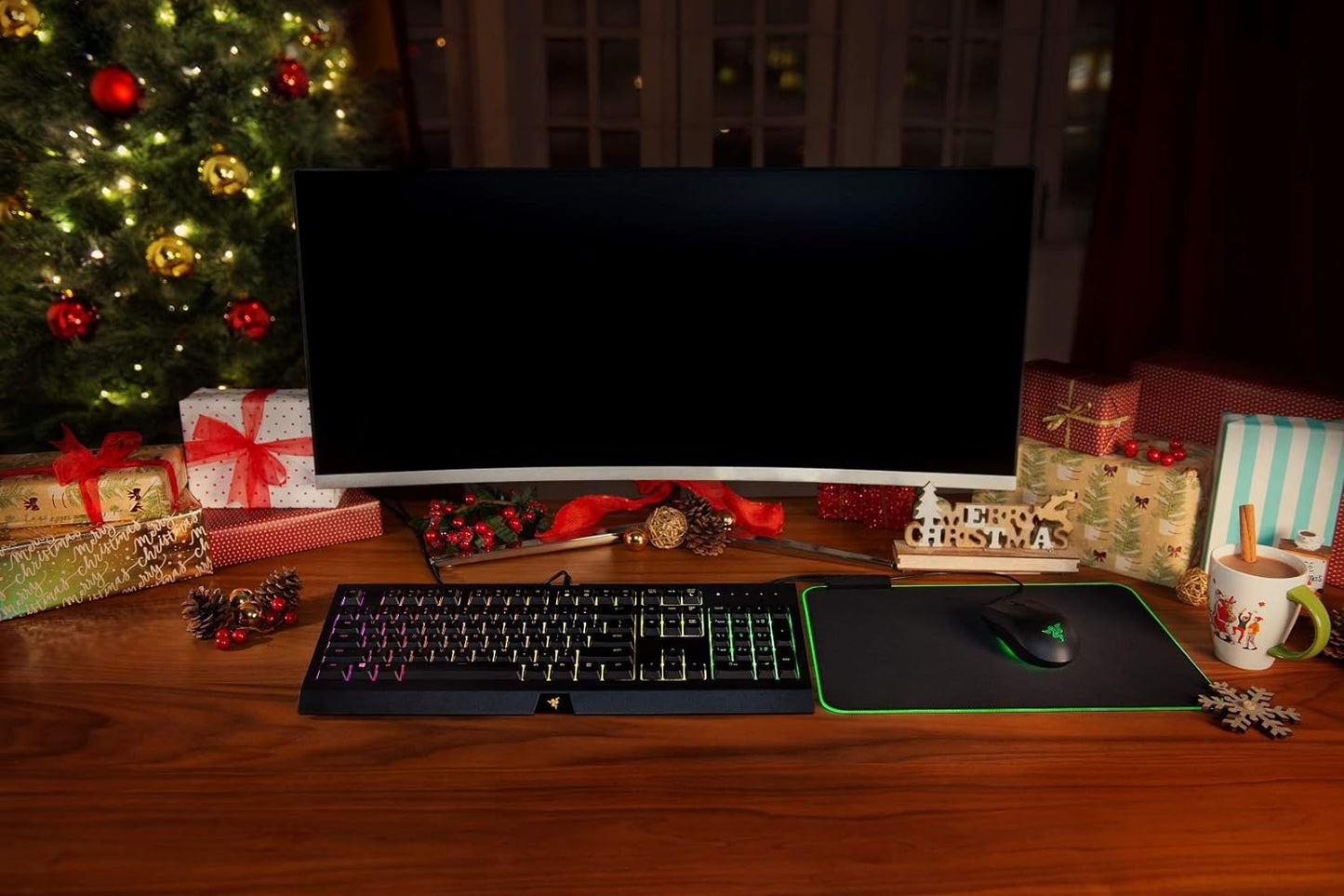 Razer 8541666607 Holiday Bundle - Cynosa Keyboard, Abyssus Mouse, Goliathus Mousepad