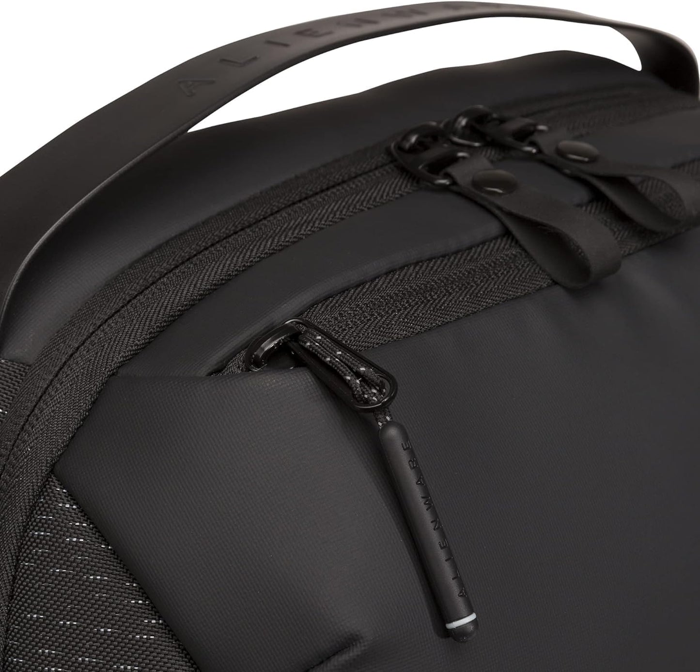 Dell KR7YK Alienware Horizon 17" Gaming Backpack-AW423P