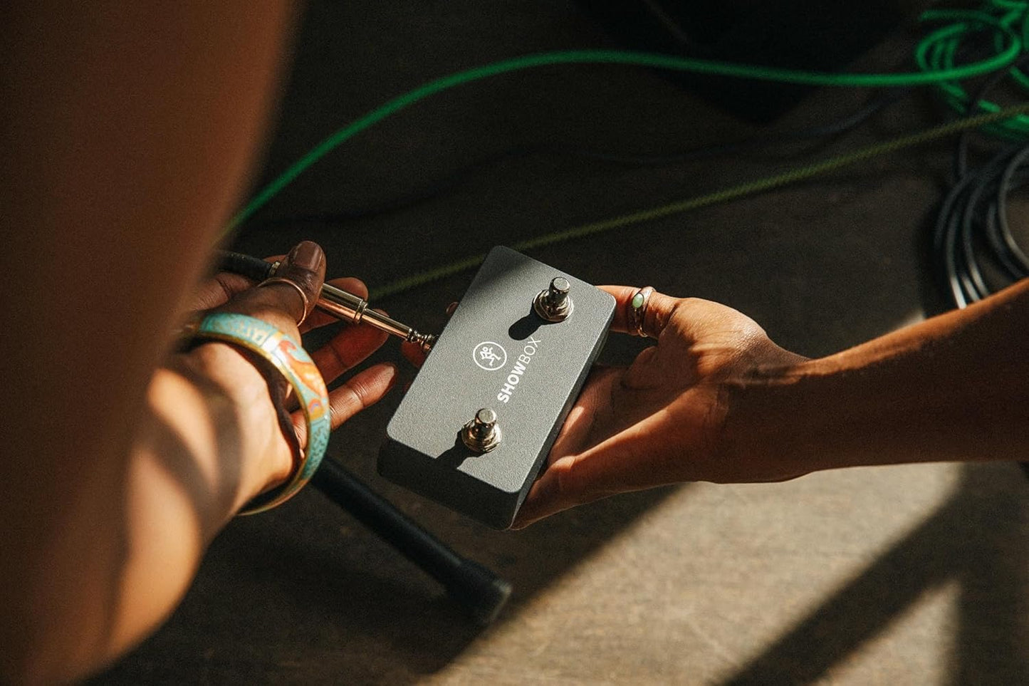 Mackie ShowBox Footswitch Battery-Powered Live Performance Controller