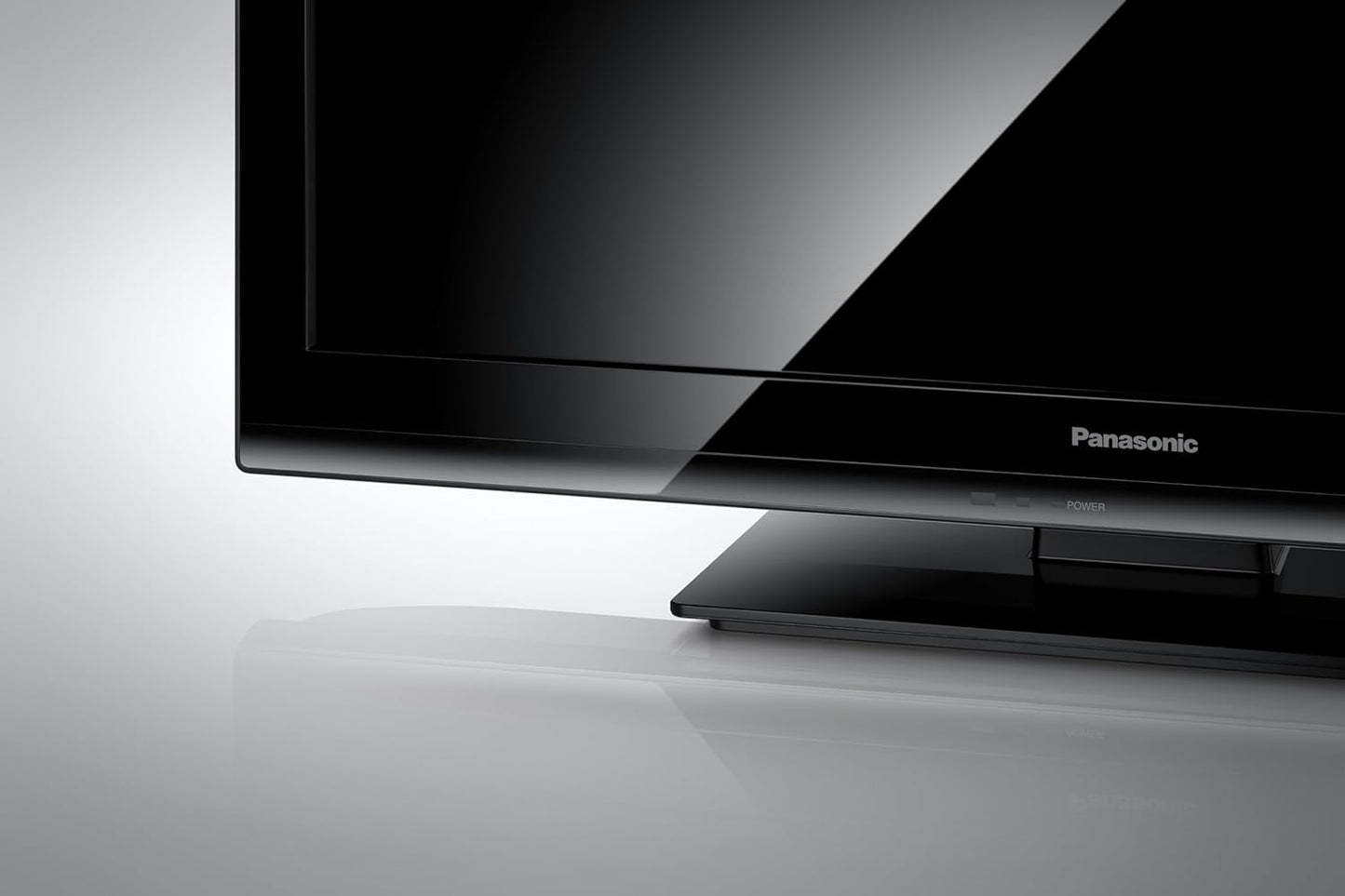 Panasonic TC-L32X30 32-Inch 720p LCD HDTV