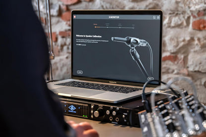 IK Multimedia IP-ILOUD-MMPRO2X-IN iLoud Micro Monitor Pro Pair