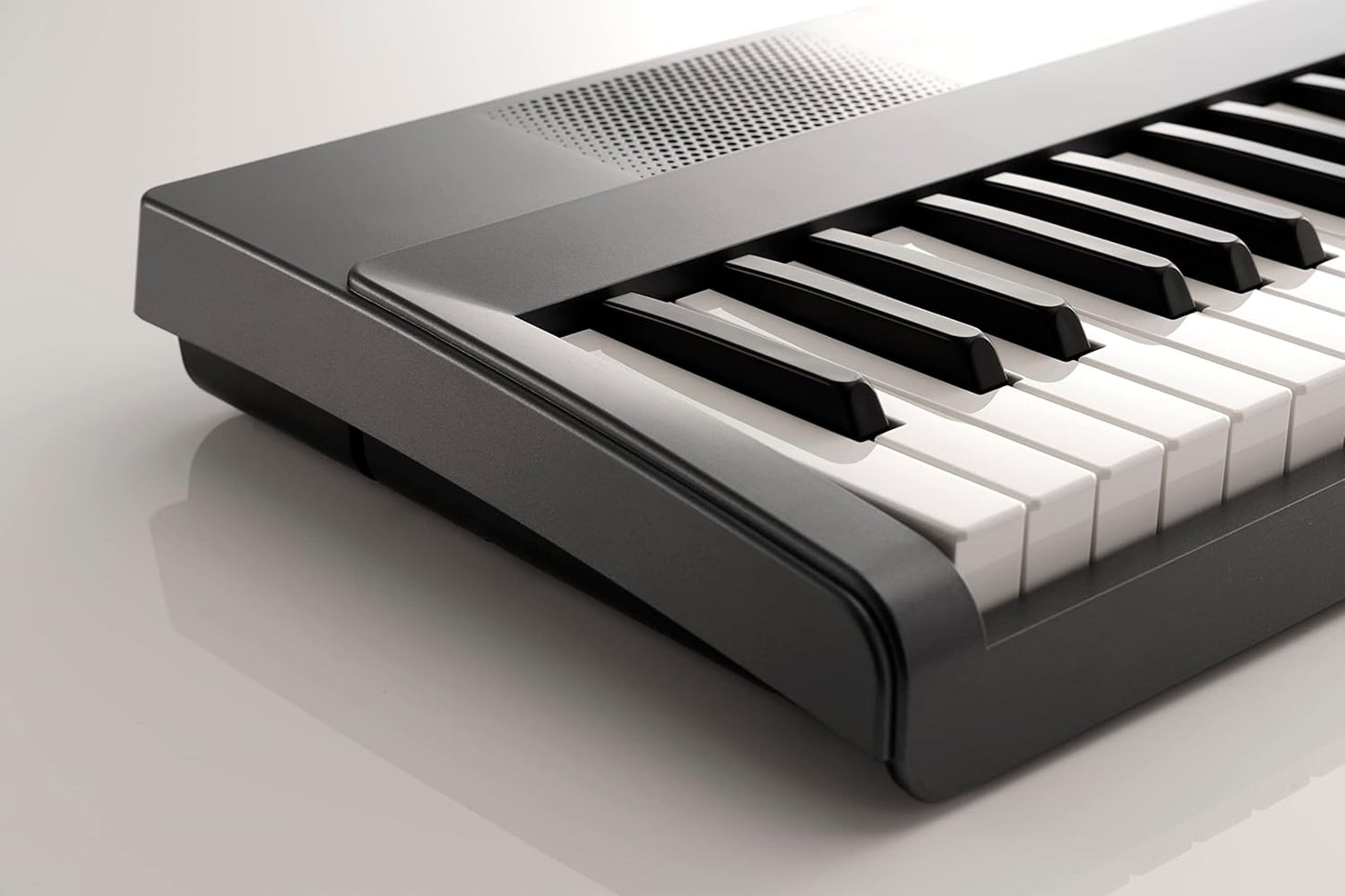 Korg L1MGRAY 88-Key Portable Digital Piano Gray