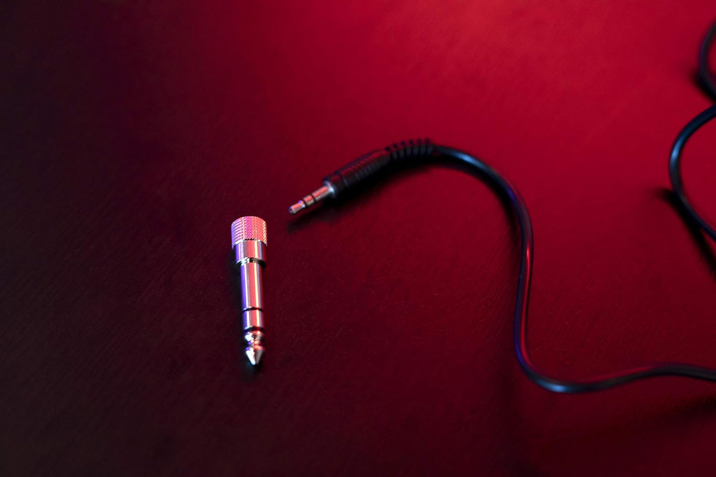 Numark HF125 DJ Headphones Ultra-Portable Silver