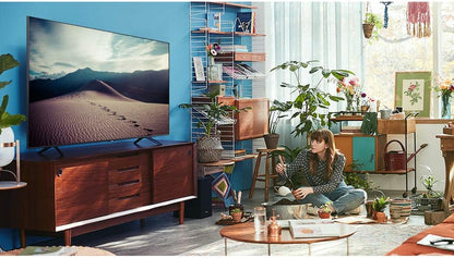 Samsung UN43TU8000 43" 4K UHD Smart LED TV Bundle