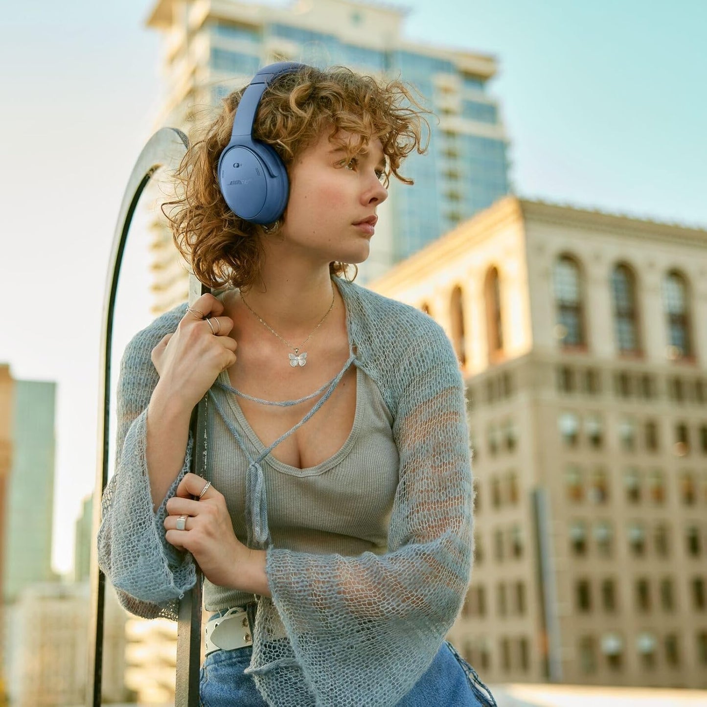 Bose 884367-1300 QuietComfort Bluetooth Headphones Blue