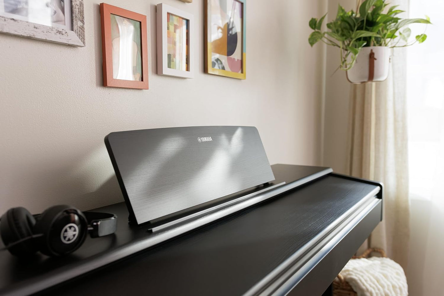 Yamaha YDP105B Arius 88-Key Digital Piano Black