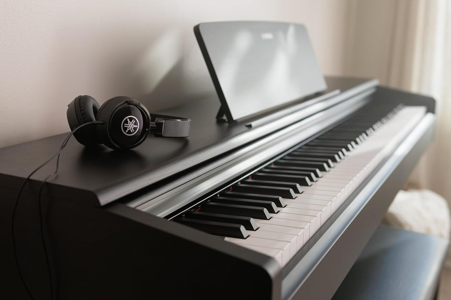 Yamaha YDP105B Arius 88-Key Digital Piano Black