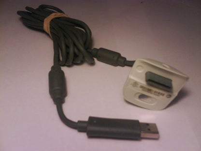 Microsoft 882224035385 Xbox 360 Play & Charge Kit