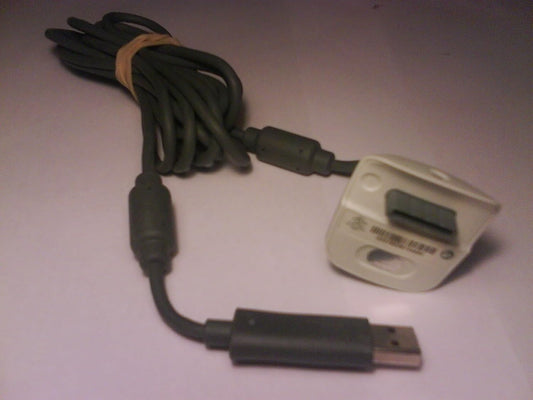 Microsoft 882224035385 Xbox 360 Play & Charge Kit
