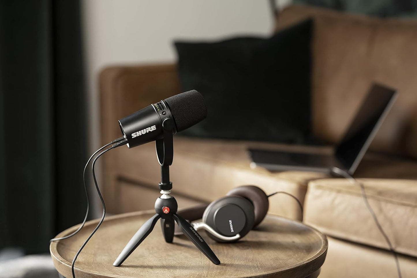 Shure MV7-K-BNDL USB Podcast Microphone with Tripod