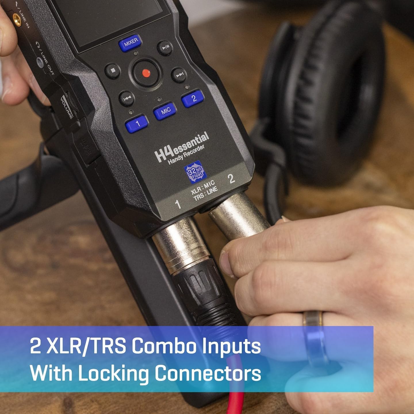 Zoom ZH4E 4-Track Handy Recorder Bundle