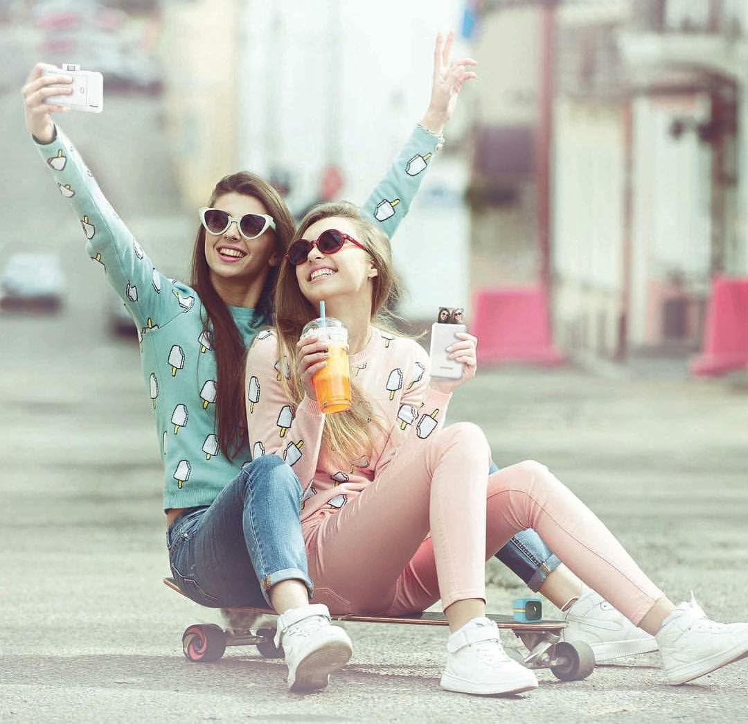 Polaroid POLSP01W Snap Instant Digital Camera - ZINK Printing